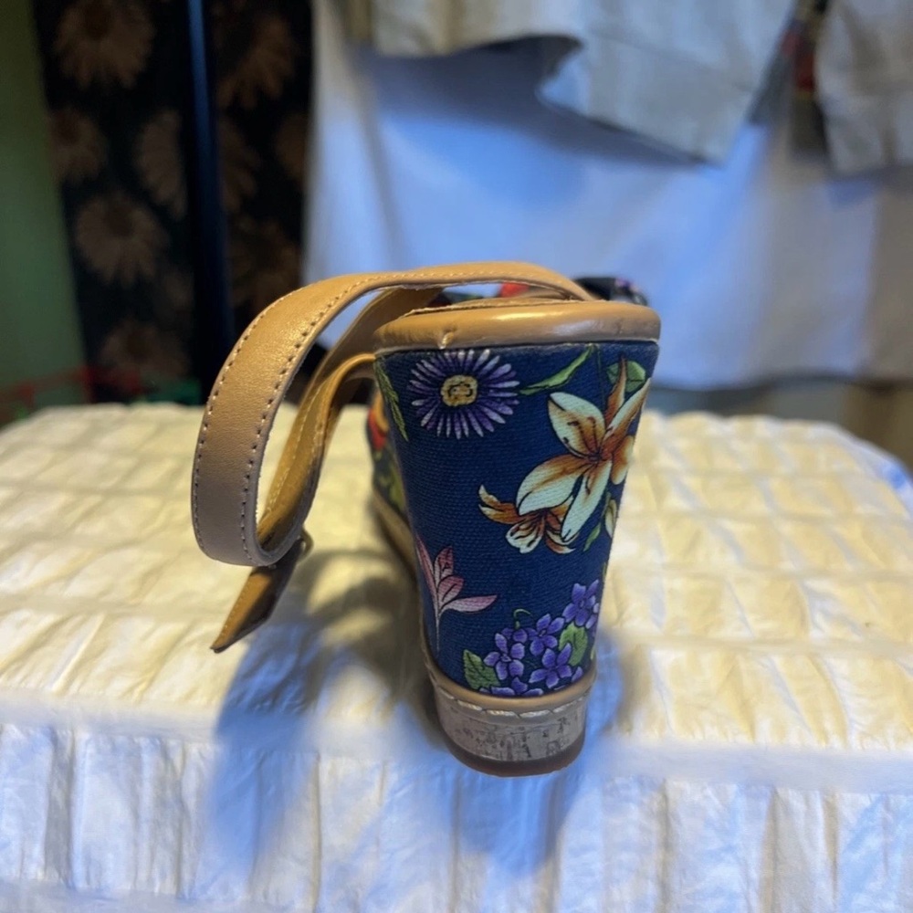 Clark’s cushioned Floral Navy Wedge Sandals 8M - Picture 7 of 12